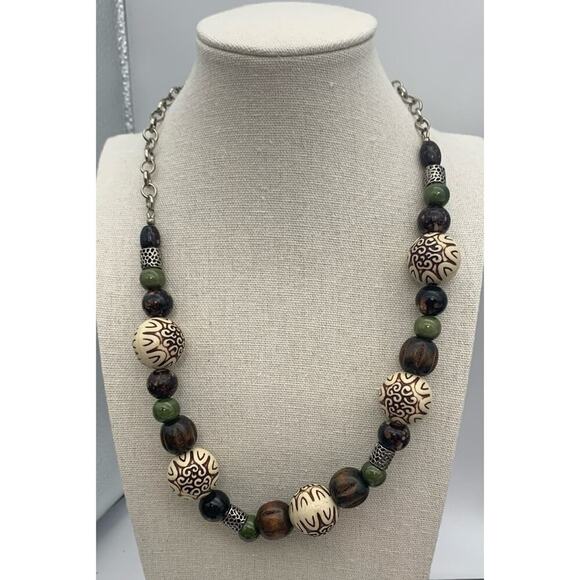 Boho Nature Inspired Multi Colored Beaded Necklace With Toggle Closure - Picture 2 of 4